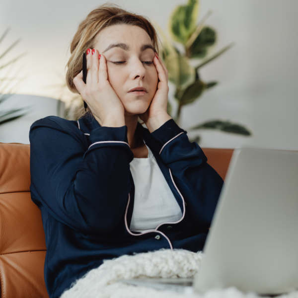 Blue Light, Screens, and Eye Strain: What Actually Causes Digital Eye Discomfort